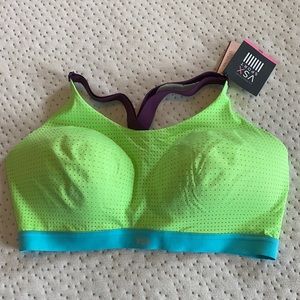 NWT Victoria’s Secret Sports Bra